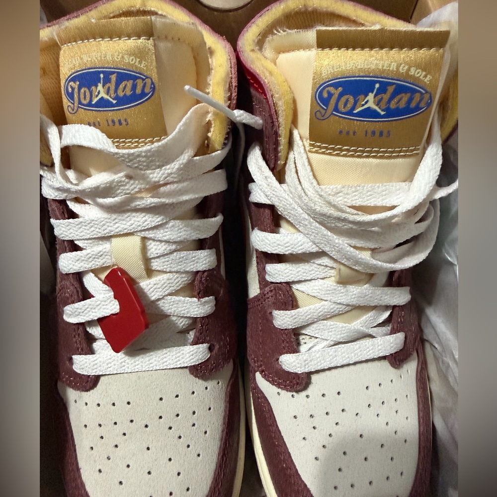 Jordan 1 - Picture 3 of 6